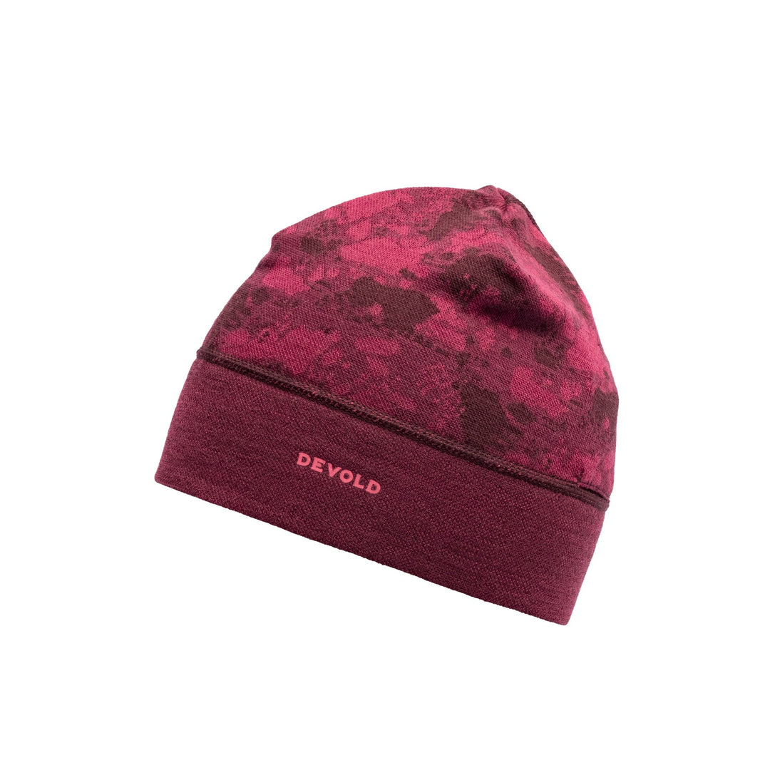 KVITEGGA MERINO 230 BEANIE BEETROOT O/S - Devold New Zealand