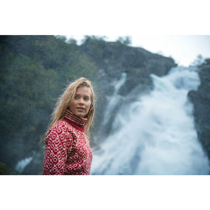 SVALBARD SWEATER HIGH NECK HINDBERRY/OFFWHITE - Devold New Zealand