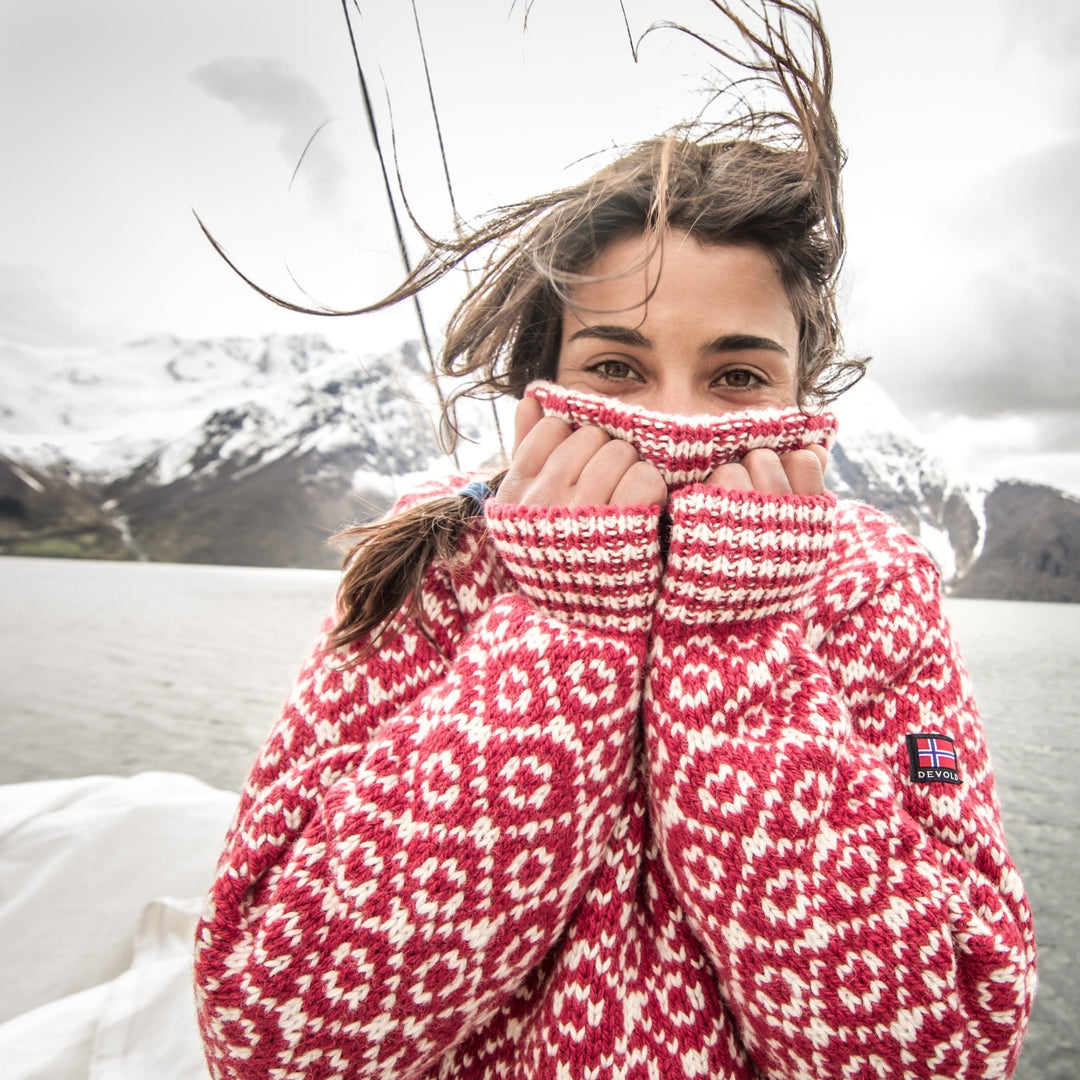 Svalbard Wool High Neck Sweater Hindberry / Offwhite - Devold New Zealand